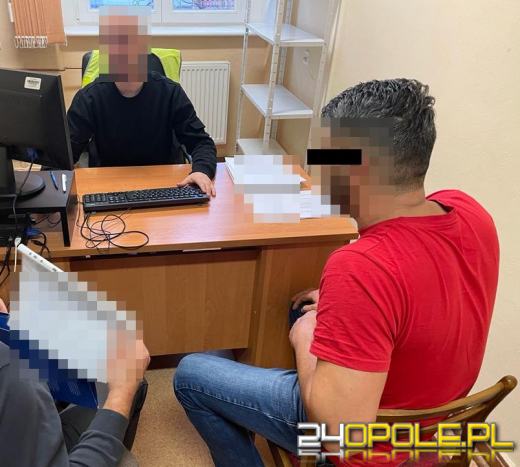 Kolejne uderzenie w handlarzy podróbkami - 3 tysiące osób oszukanych