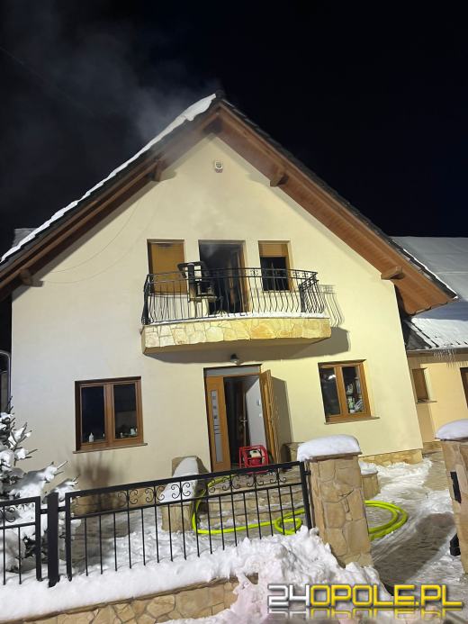 Pożar domu jednorodzinnego w Większycach. Zdjęcia pokazują, jak wielkie są zniszczenia