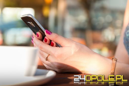 Jak zapobiec "podsłuchiwaniu" przez smartfona?