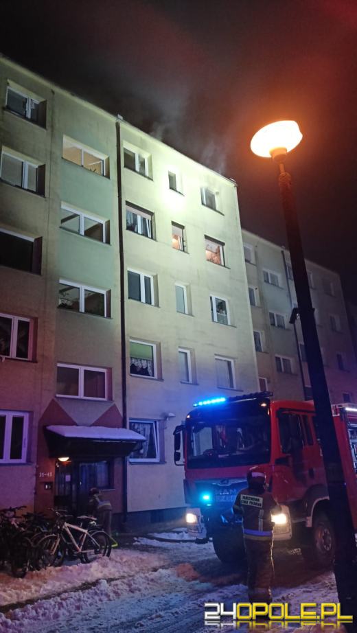 Tragiczny pożar mieszkania w Krapkowicach. Nie żyje jedna osoba