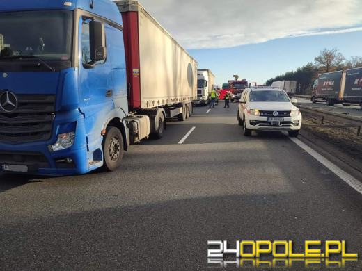 Autostrada zablokowana w obu kierunkach. Śmiertelny wypadek na 229 km A4