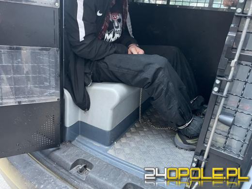 53-latkowi za napad i dźgnięcie nożem 82-latka, grozi nawet dożywocie