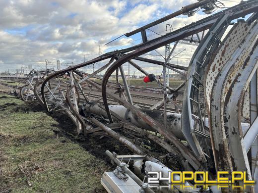 Potężny wiatr zerwał maszt antenowy przy Niemodlińskiej. Krok od nieszczęścia