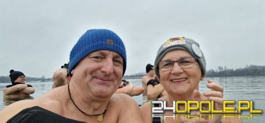 Opłatek w lodowatej wodzie? Tak spędzili wigilijne przedpołudnie