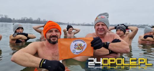 Opłatek w lodowatej wodzie? Tak spędzili wigilijne przedpołudnie