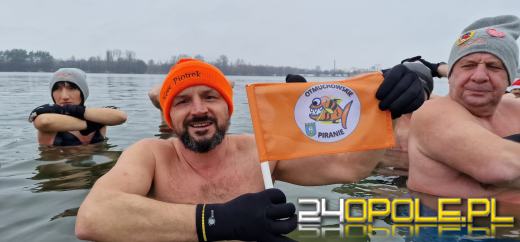 Opłatek w lodowatej wodzie? Tak spędzili wigilijne przedpołudnie