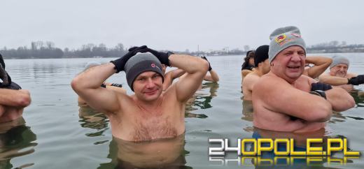 Opłatek w lodowatej wodzie? Tak spędzili wigilijne przedpołudnie