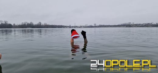 Opłatek w lodowatej wodzie? Tak spędzili wigilijne przedpołudnie