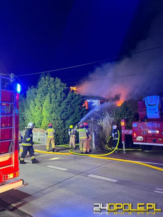 Pożar dachu domu jednorodzinnego w Izbicku