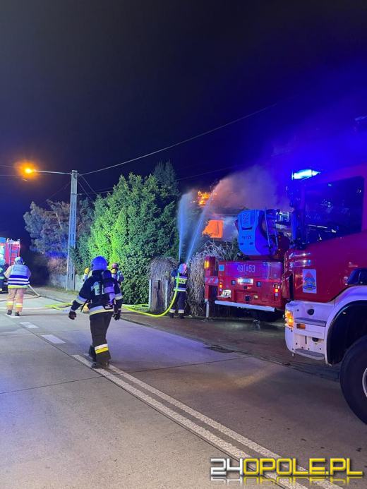 Pożar dachu domu jednorodzinnego w Izbicku