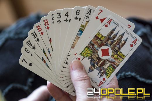 Dziś obchodzimy "Dzień Gry w Karty". Rozrywka, która łączy pokolenia