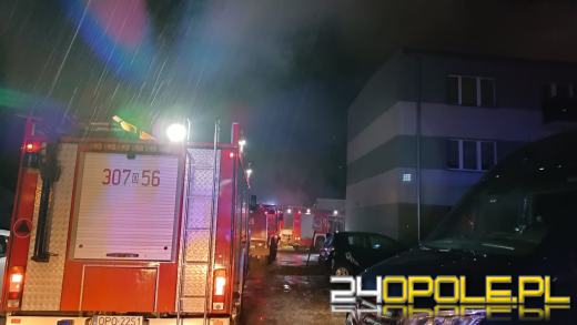 Pożar przy Zamkowej w Prószkowie. W akcji kilka zastępów straży