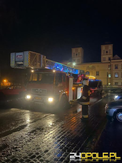 Pożar przy Zamkowej w Prószkowie. W akcji kilka zastępów straży