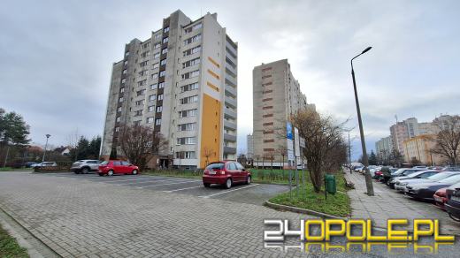 Problem parkingowy na Koszyka. Spóldzielnia nakłada mandaty