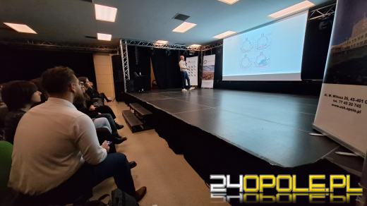 Młodzież na wykładach o chorobach płuc. To pierwsza opolska akcja WOŚP 