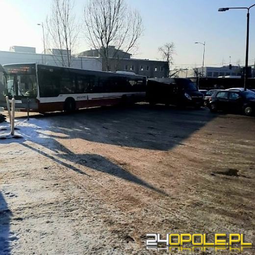 Blokada autobusów na pętli przy Dambonia. Problem znów się powtarza