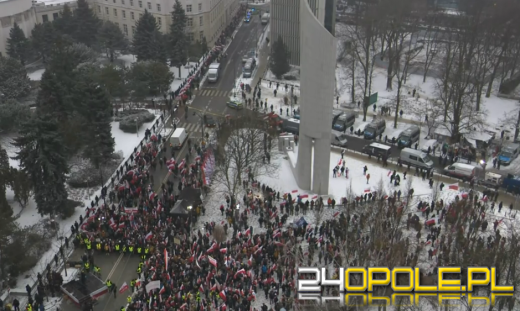 W Warszawie trwa demonstracja zwolenników PiS