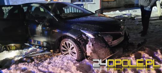 Trudne warunki na drogach - kolizja na DW 409