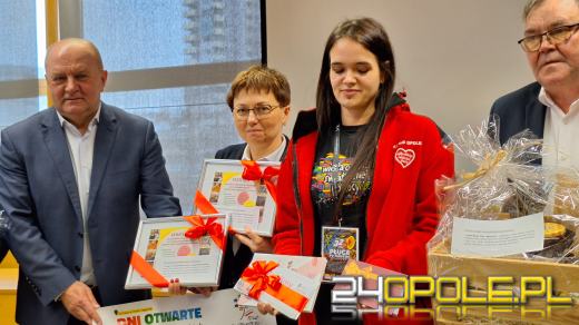 Opolskie gra z WOŚP. Zarząd Województwa przekazał fanty na licytacje