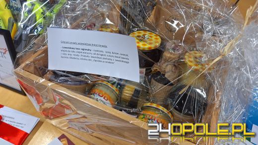 Opolskie gra z WOŚP. Zarząd Województwa przekazał fanty na licytacje