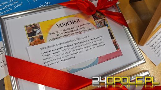 Opolskie gra z WOŚP. Zarząd Województwa przekazał fanty na licytacje