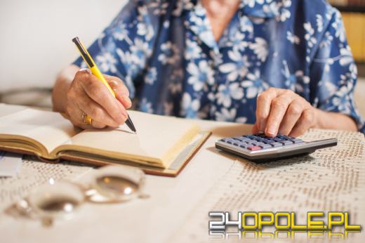 Długi na emeryturze: seniorzy zalegają prawie 6 miliardów złotych