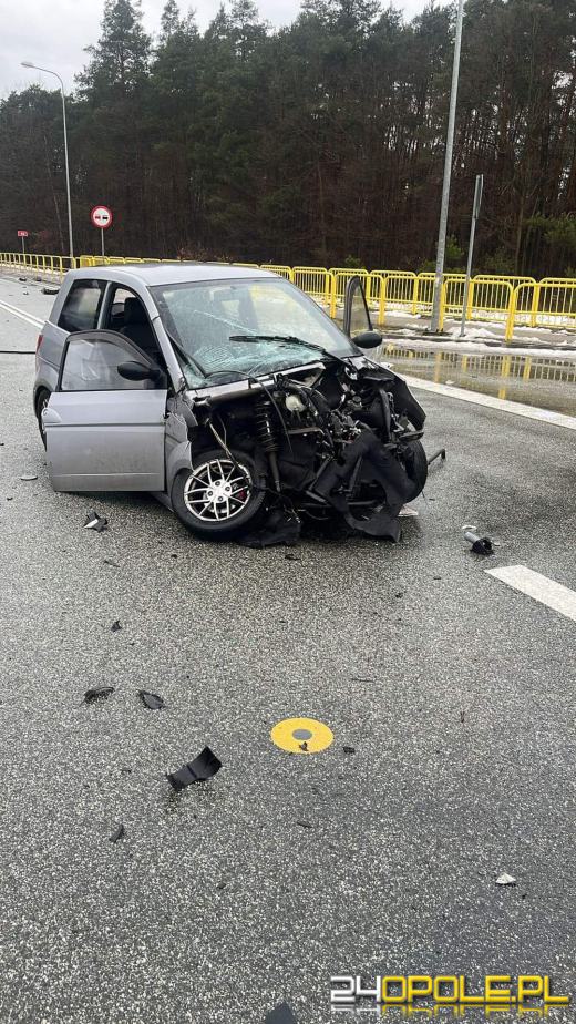 Wypadek w Myślinie. Jedna osoba trafiła do szpitala 