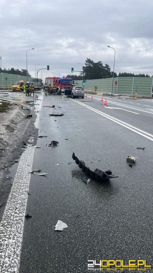 Wypadek w Myślinie. Jedna osoba trafiła do szpitala 