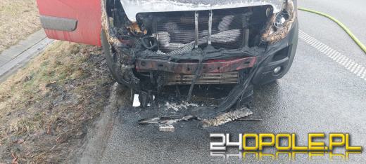 Pożar komory silnika w samochodzie dostawczym