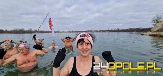 Kwestują nawet w wodzie! To jedni z najtwardszych wolontariuszy! 