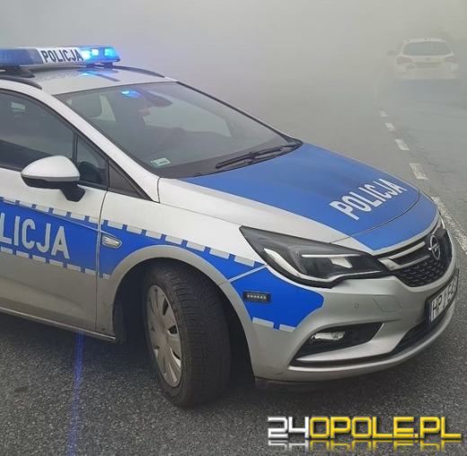 Policjanci uratowali mieszkańców płonącej kamienicy