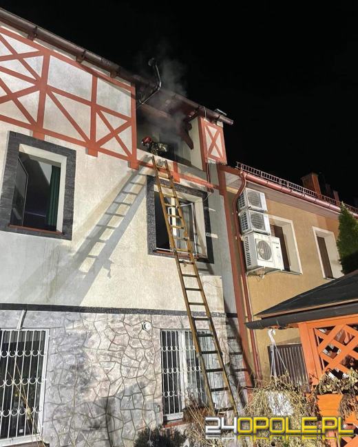 Strażacy gasili płonący balkon w Kędzierzynie-Koźlu 