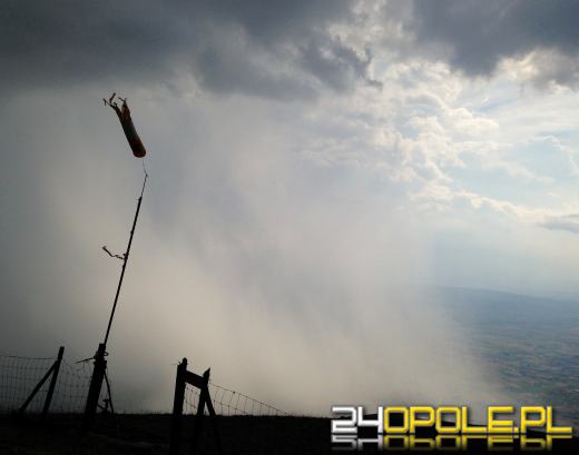 Uwaga, silny wiatr - ostrzega  Instytut Meteorologii i Gospodarki Wodnej