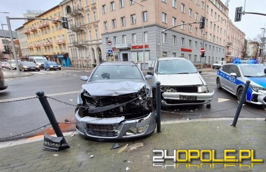 Zderzenie dwóch osobówek w Opolu