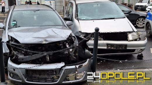 Zderzenie dwóch osobówek w Opolu