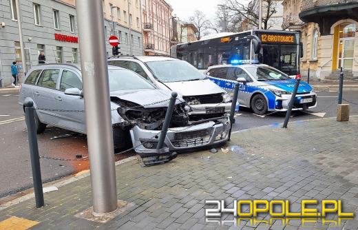 Zderzenie dwóch osobówek w Opolu