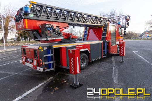 Nowe drabiny mechaniczne Państwowej Straży Pożarnej województwa opolskiego