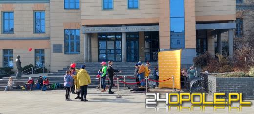 Szukasz romantycznego miejsca na zdjęcie? Przyjdź na plac Kopernika