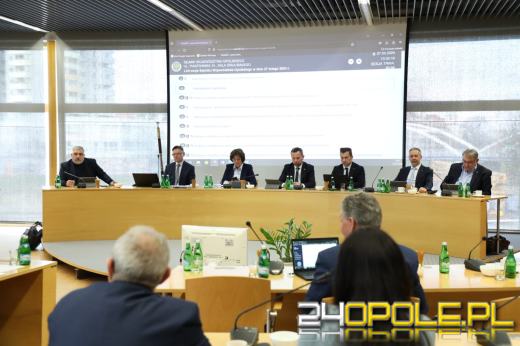 Radni spotkali się na przedostatniej sesji