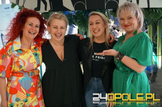 Opolanki  w szkle obiektywu na plenerze "Sztuką jest... być kobietą" 