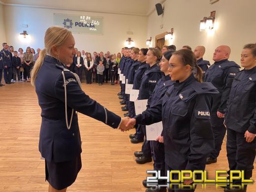 20 nowych policjantów złożyło przysięgę
