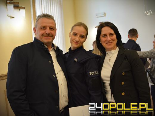 20 nowych policjantów złożyło przysięgę