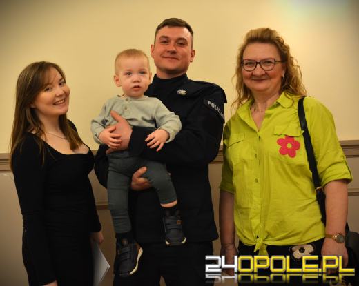 20 nowych policjantów złożyło przysięgę