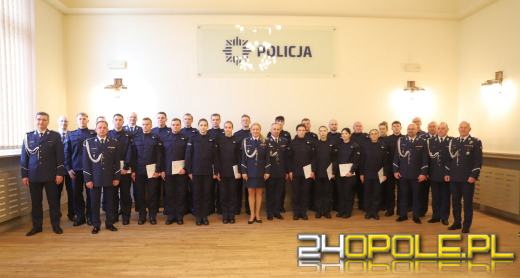 20 nowych policjantów złożyło przysięgę