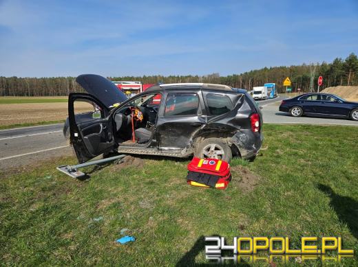 Wypadek na DK45. Jedna osoba poszkodowana