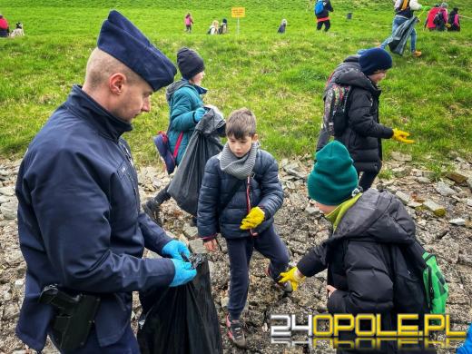 Wielkie sprzątanie  Jeziora Turawskiego w Światowy Dzień Wody