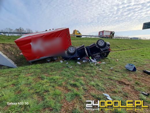 Dachowanie samochodu na autostradzie A4