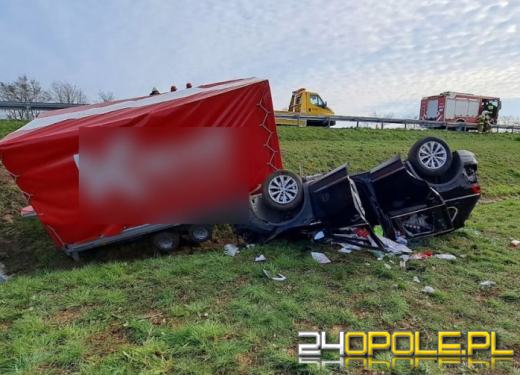 Dachowanie samochodu na autostradzie A4