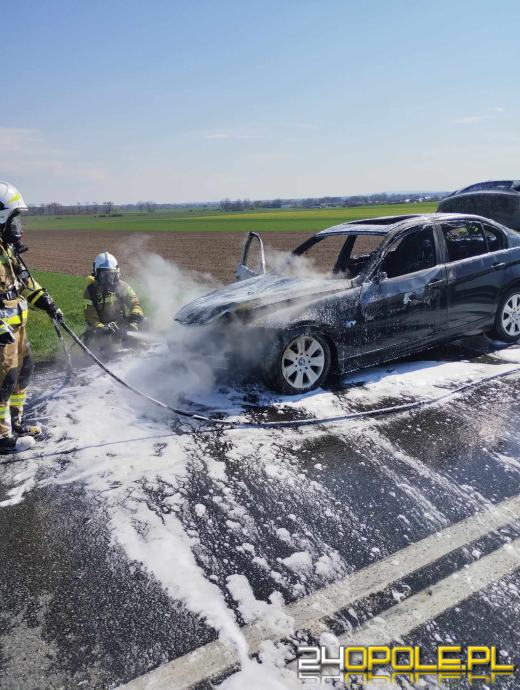 Pożar BMW na DK45