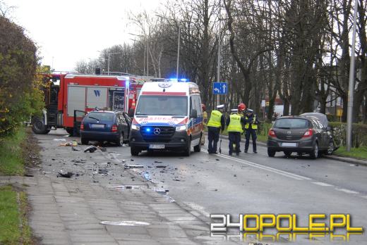 Potrącenie pieszego na ulicy Ozimskiej w Opolu. Cztery osoby ranne